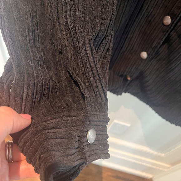 Chenille Collared Shacket - Picture 6 of 9